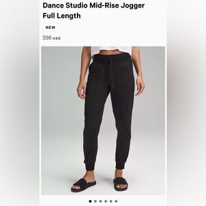 Lululemon Dance Studio Mid-Rise Jogger
Full Length